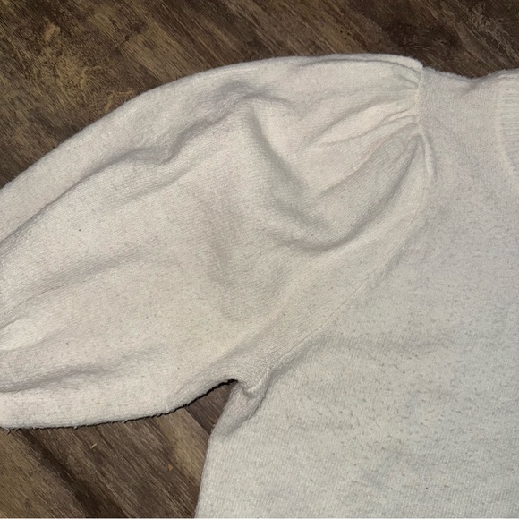 CeCe White Puff Sleeve Crewneck Sweater - Picture 4 of 9